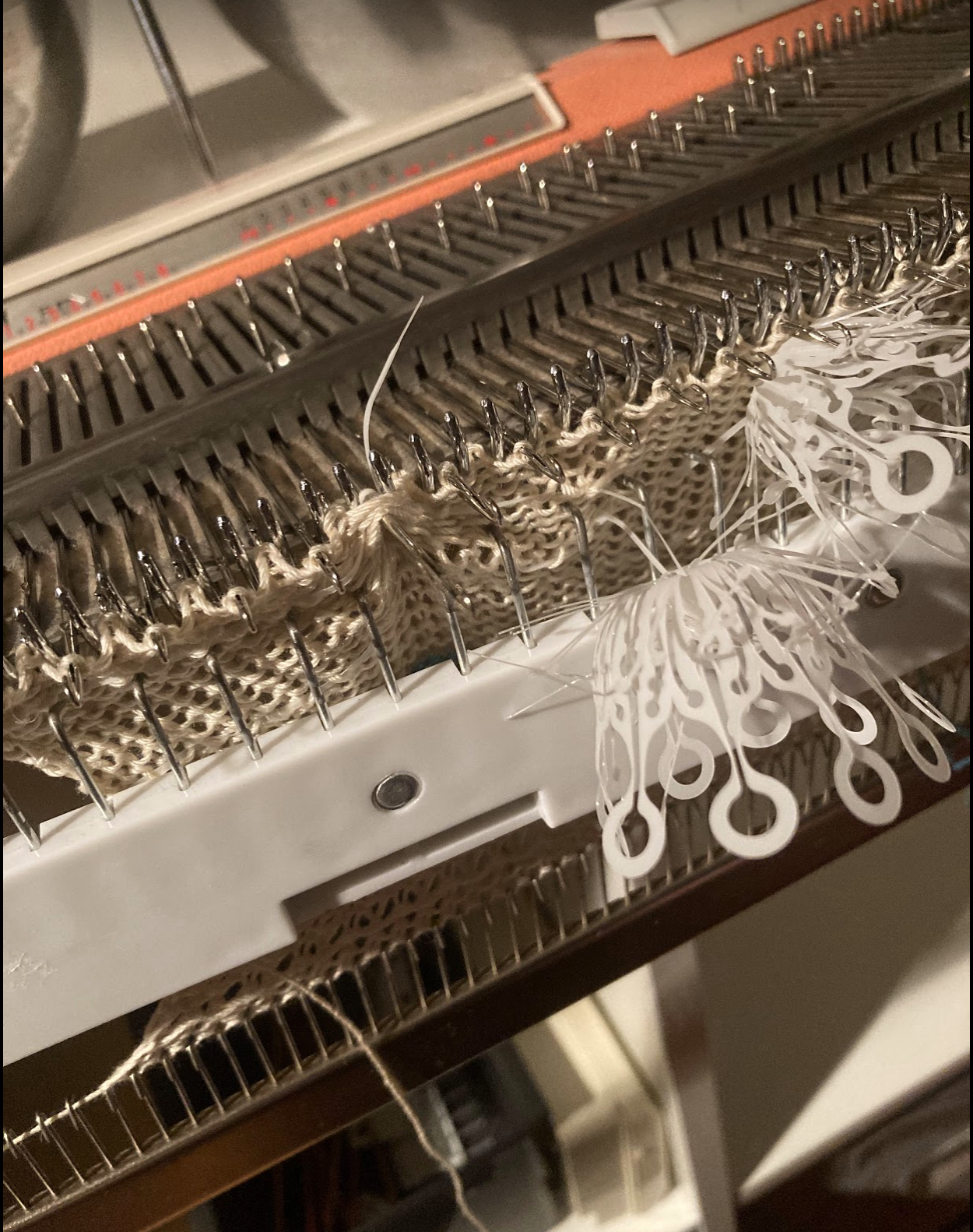 POST – Knitting Machines and Hylomorphic Design